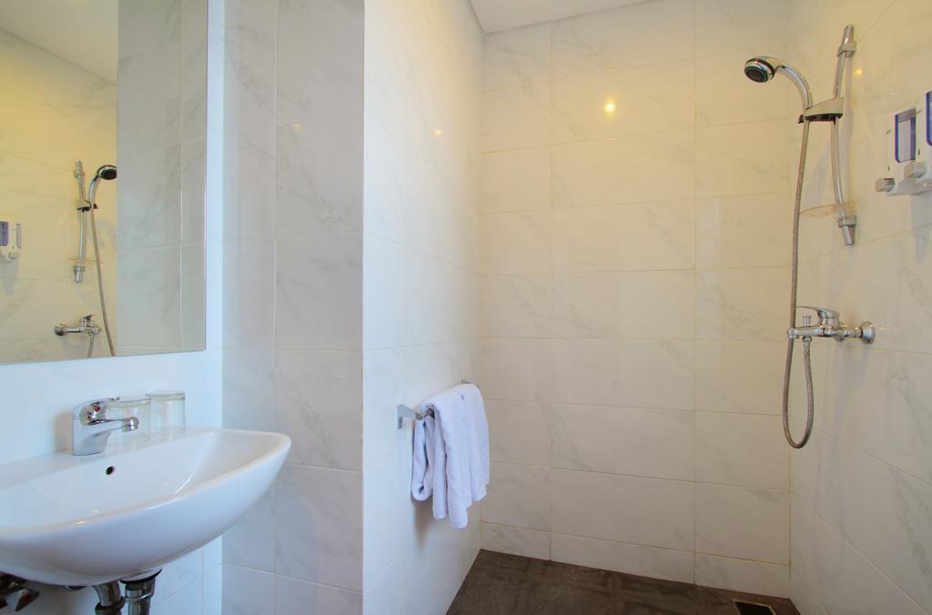 Vansari Hotel Семіньяк Екстер'єр фото
